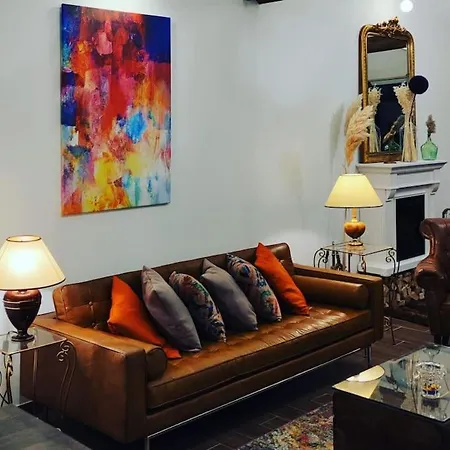 Semesterbostad Liberty Suites / Loft 100m2 Avec Jacuzzi Privatif Saint-Jean-sur-Mayenne